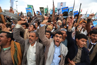 Pakistan stuurt meer militaire hulp naar Saoedi-Arabië nu conflict met Houthi’s escaleert, Italiaanse straaljager verwoest