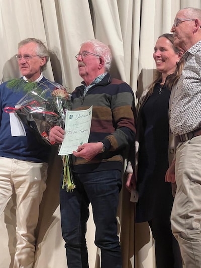 Liessels volleybalcoryfee Martien Seijkens gehuldigd