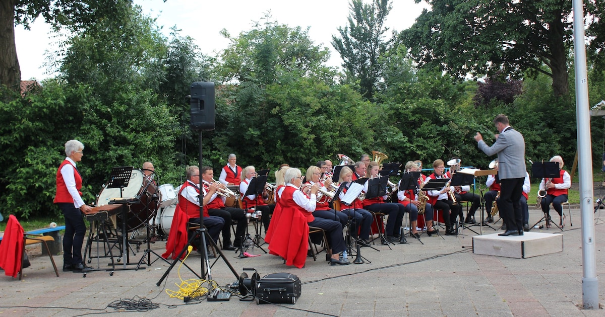 Jubileumconcert fanfarekorps Tavenu in Strijen