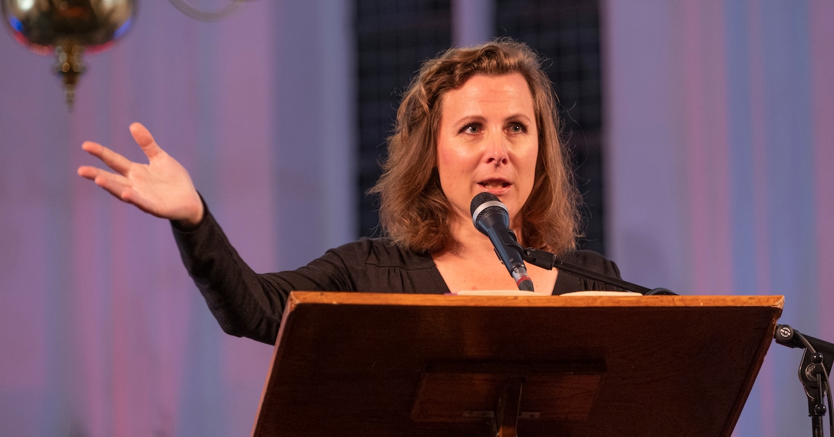 Literaire festival OPZICH keert naar PLT Theater in Heerlen