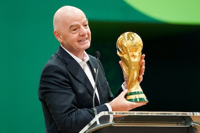 Platini klaagt FIFA-baas Infantino aan, felle zon 