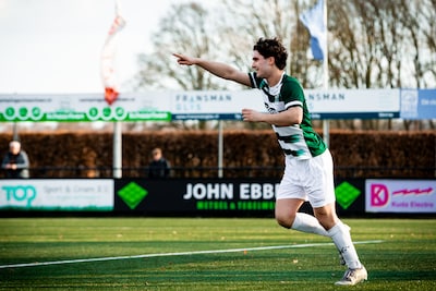 Nuenen doet greep naar de macht in de eerste klasse, Someren haakt aan: ‘Keertje lelijk winnen is he