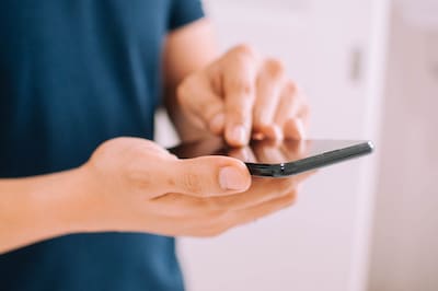 Man (20) uit Eindhoven deed zich voor als vrouw en dreigde naaktfoto’s van zijn ‘date’ te publiceren