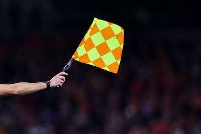 manchester-england-january-28-a-linesman-holds-out-his-flag-for-offside-during-the-uefa-champions-league-2025-26-league-phase-md8-match-between-manchester-city-and-galatasaray-a-s-at-city-of-manchester-stadium-on-january-28-2026-in-manchester-united-kingdom-photo-by-robbie-jay-barratt-ama-getty-images