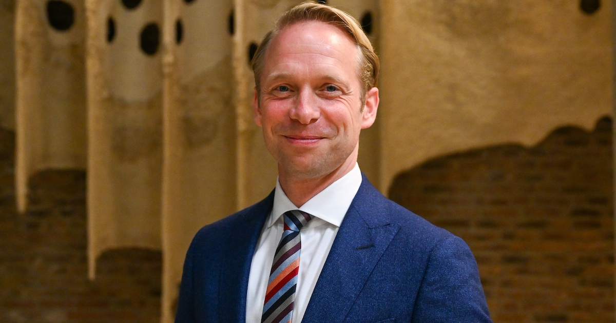 Paul van den Berg ontvangt gouden gemeentespeld in Oosterhout