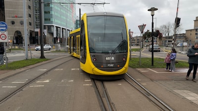 Sneltram ontspoorde op Jaarbeursplein door fout bij het resetten van een wissel