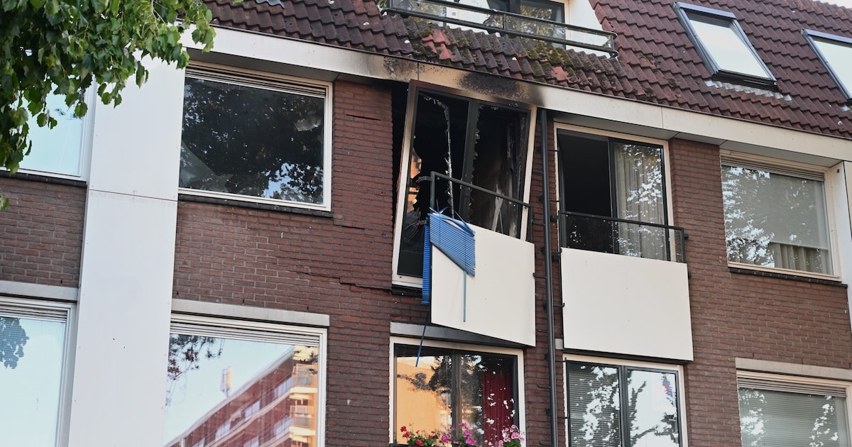 Appartement van explosie en brand in Woerden onbewoonbaar, bewoners van zeven huizen nog niet terug