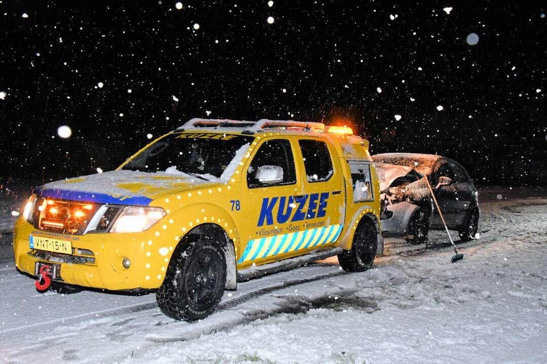 Zeeland verandert in één grote ijsbaan, 56 bergingen: ‘Accu’s ...