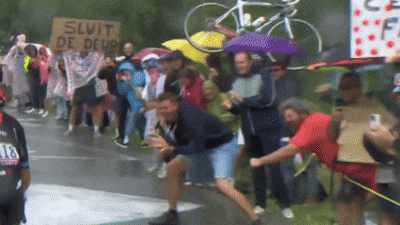 Achter deze ludieke actie in de Tour de France gaat verdriet schuil: ‘Diep van binnen blijft hij mij