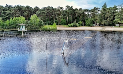 Michiel (66) en Piet Hein (66) uit Oisterwijk willen iconisch badmeesterhuisje redden: ‘Dat moet te 