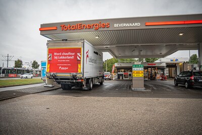 Overvallers jatten twintig dozen sigaretten uit vrachtwagen bij tankstation in Rotterdam-IJsselmonde