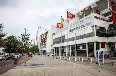 PSV bevestigt einde samenwerking met cateraar Top Events: nieuw seizoen met ‘eigen’ spijzen