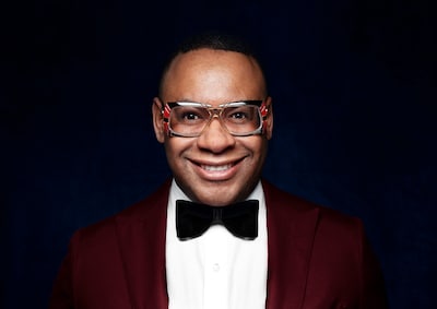 Srefidensi Vibe viert 50 jaar onafhankelijkheid in Arnhem