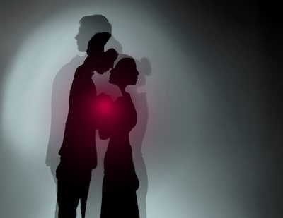 Zijn liefde voor Elise maakt een politieagent bijna blind: ‘We hebben alleen elkaar nog’