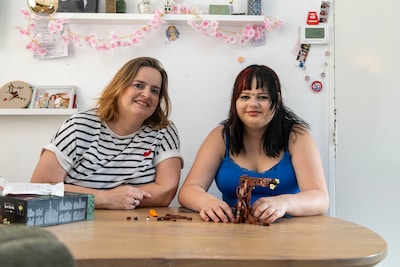 Ze had een burn-out op haar elfde, nu stapt Sanne (14) naar de rechter: ‘Ik wil gewoon een normaal leven’