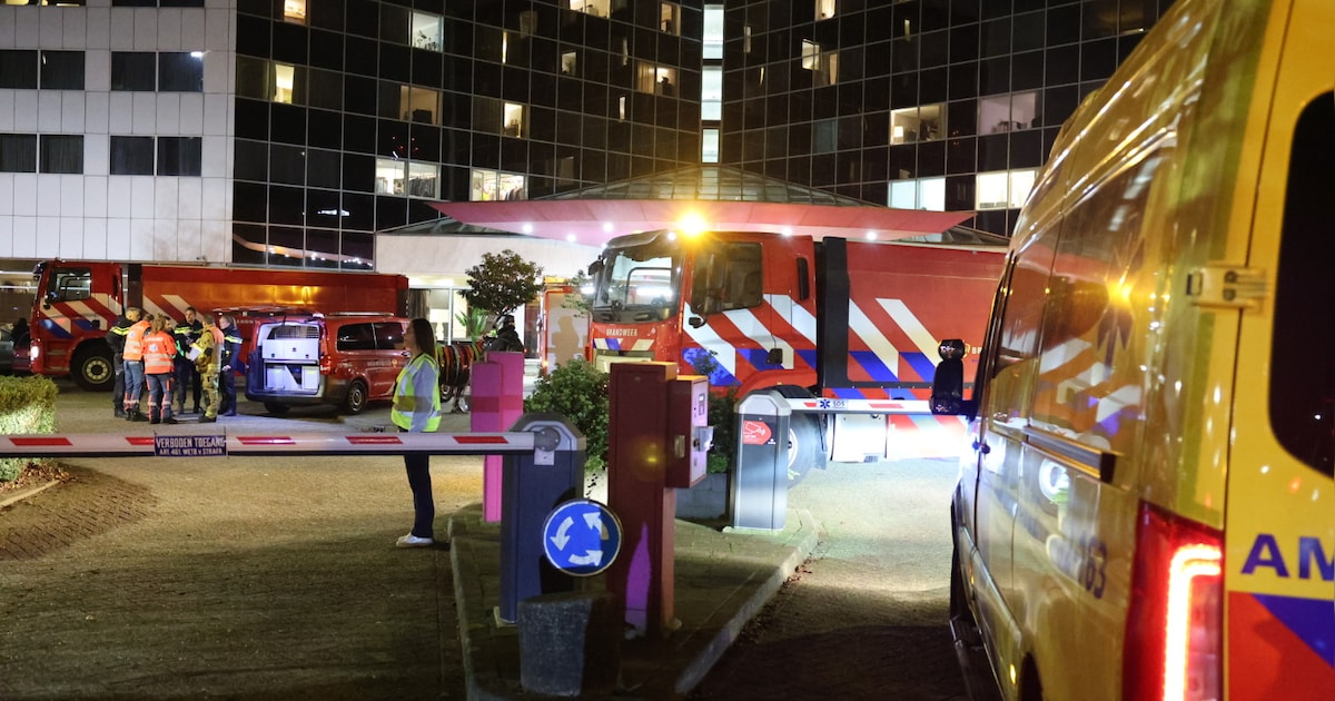 500 bewoners van AZC in Hoofddorp ontruimd vanwege gaslucht