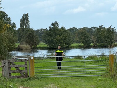 Politie treft visser aan in woning na zoektocht in Herpen, brandweer zocht uit voorzorg in water