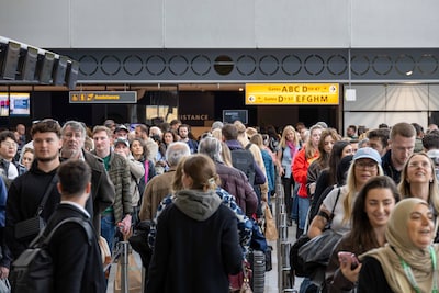 Beveiligers Schiphol zijn de chaos zat: acties op komst bij passagierscontrole, lange wachtrijen verwacht