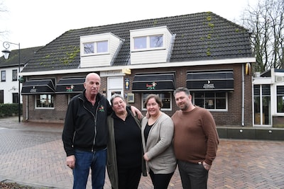 Met zes kinderen en twee frietwagens naar ’s Gravenmoer: Sander (43) en Valerie (42) nemen eetcafé o