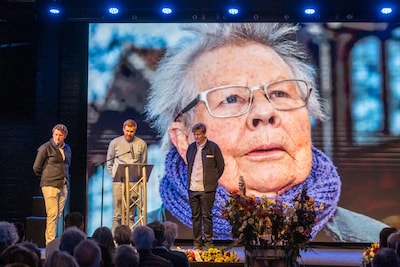 Massaal afscheid van geliefde Joke Sickmann (93) in ‘haar’ Wagenwerkplaats