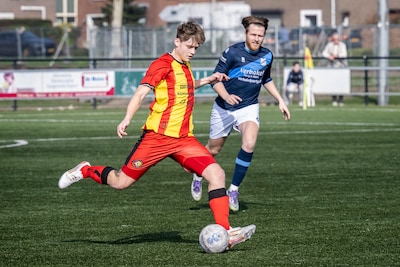 Juliana’31 voor minimaal één dag onder de rode streep • Oranje Blauw krijgt affiche om van te likkeb