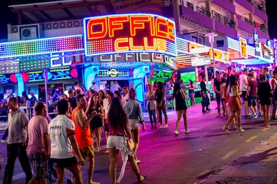 Nederlandse (24) krijgt al jaren psychische hulp na groepsverkrachting op vakantie Mallorca