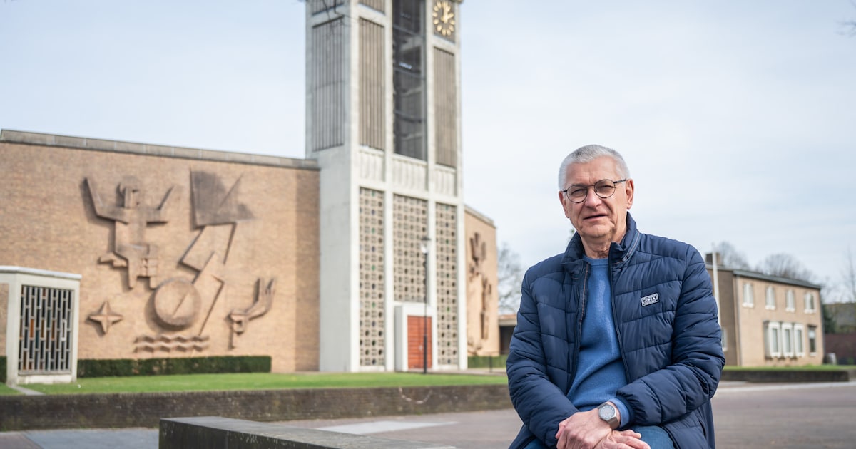 Bezoekers opgelucht na 3D-presentatie zwevende appartementen: ‘Fijn dat de kerk heel blijft’