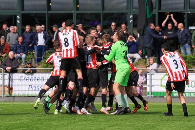 Rode kaarten, promotiefeestjes en een standbeeld: lees hier alles over het amateurvoetbal