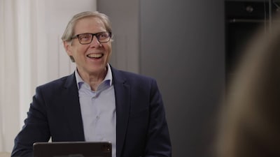 Wim Daniëls spreekt in Veldhoven over veranderingen in dorpen in de afgelopen 70 jaar