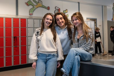 Van vuurspuwen tot pijlen op elkaar schieten: deze school trekt alles uit de kast om leerlingen te h