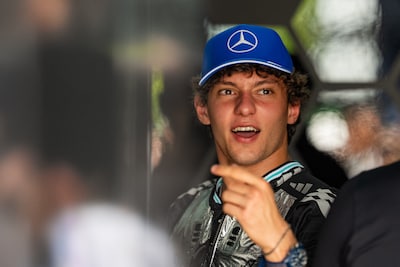 Wereldtitel F1 lijkt Kimi Antonelli niet meer te kunnen ontgaan na late uitvalbeurt George Russell