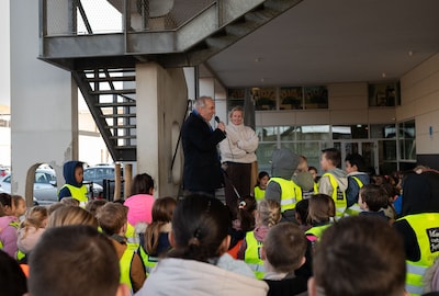 Arnhemse scholieren ruimen weer zwerfafval op