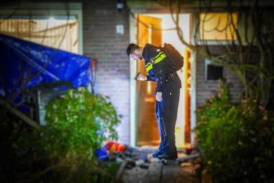 Explosie bij woning in Eindhoven veroorzaakt brand: ‘Mijn huis stinkt naar benzine’