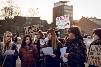 Limburgse leerlingen trekken vandaag naar Hasselt voor staking tegen beleid van Demir: “Luister nu t