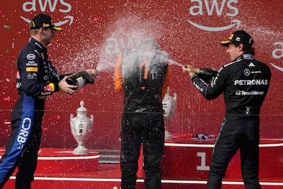 Max Verstappen verrast met knappe tweede plaats op Hungaroring, Lando Norris bezorgt McLaren eerste zege