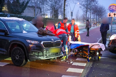 Scooterrijdster gewond bij aanrijding op fietspad in Oss