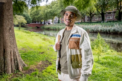Presentator Wildebras doet boekje open over pestverleden: ‘Ik stond altijd 2-0 achter’