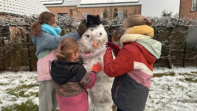 Antwerpse Kempen en Limburg gehuld onder wit laagje: daar zijn ook de eerste sneeuwmannen