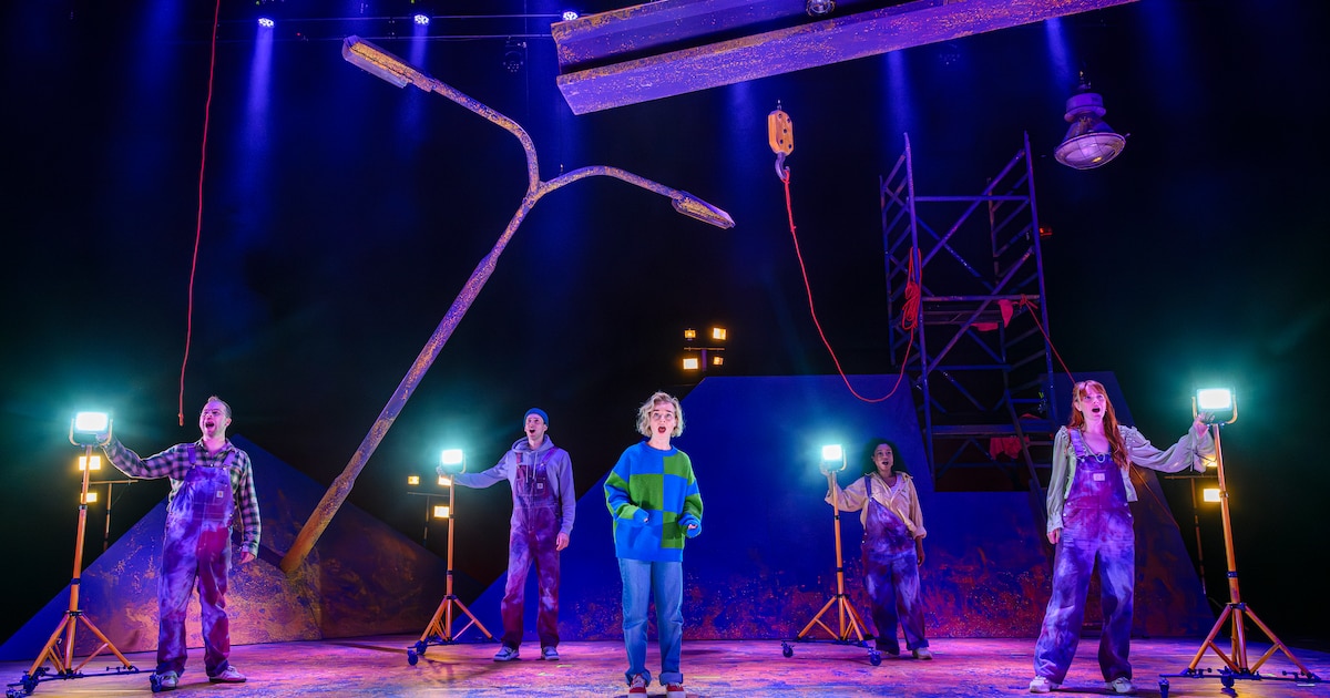 Musical ‘hoe overleef ik alles wat ik niemand vertel?’ komt naar Alkmaar