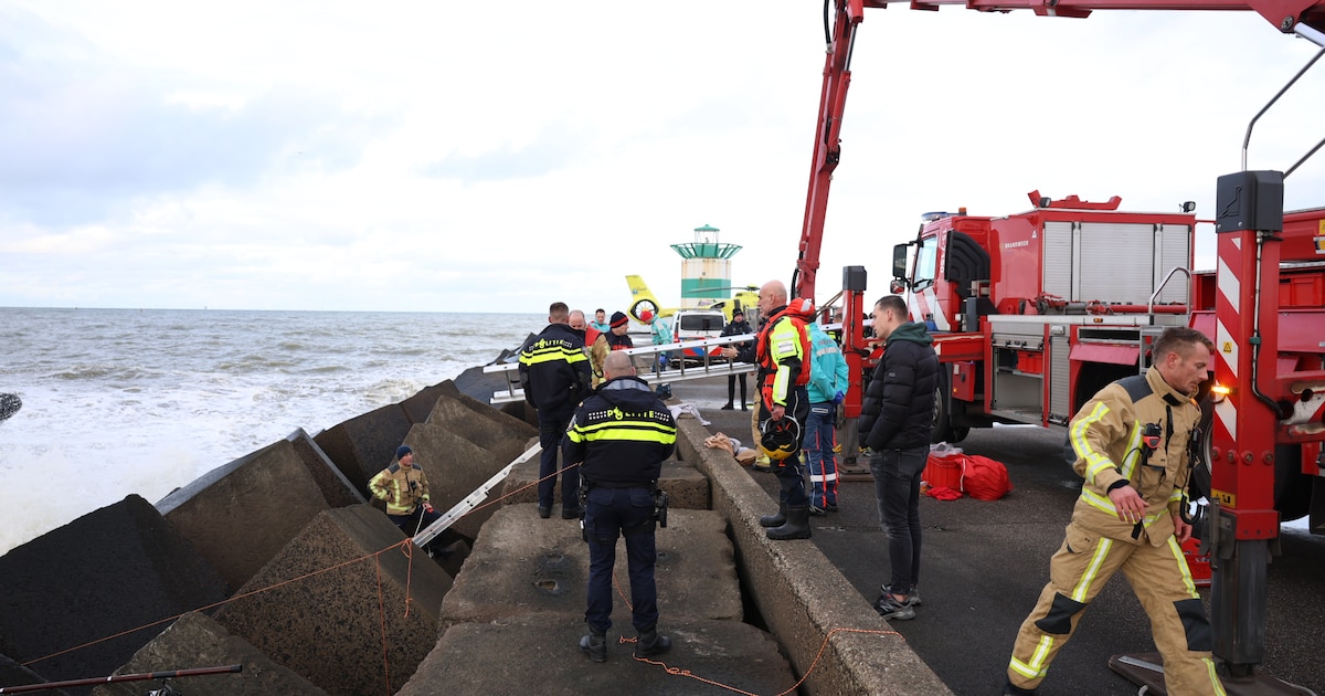 Moet er iets gedaan worden aan de blokken bij de havenhoofden om situatie veiliger te maken?