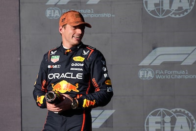 Verstappen klopt beide McLarens en verovert op formidabele wijze poleposition voor sprintrace in Austin
