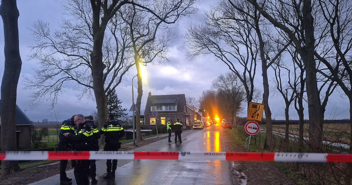 Woningbrand op Zuidzijdsedijk in Nieuw-Beijerland