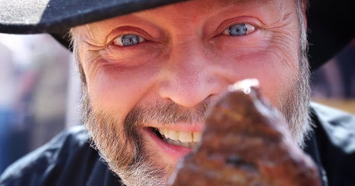 Harry is dol op de braai: ‘Het gaat om samenzijn. Met zijn allen rond ...