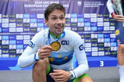 Prachtig moment voor Primoz Roglic: Sloveen (36) wordt in eigen land Europees kampioen tijdrijden