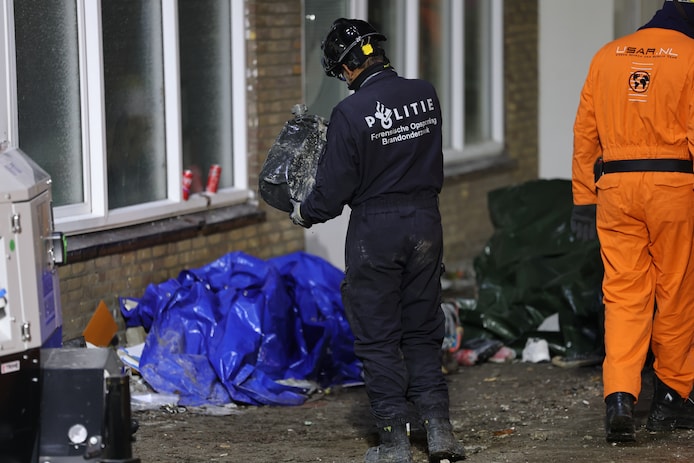 Tussen het puin bij Tarwekamp werd een jerrycan gevonden