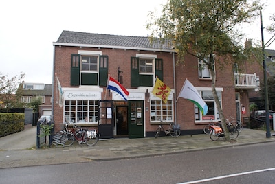 Historische wandeling en stamboomonderzoek bij Historische Vereniging in Alphen