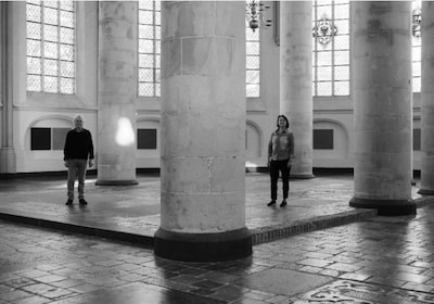 Deventer kunstenaars exposeren met ‘Stilte in Stilte’ in de Bergkerk