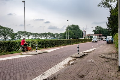 Nog altijd is het hobbelen op de Ubbergseweg: komt die fietsstraat er nu dan echt?