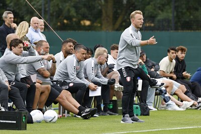 Dirk Kuyt ondanks fors oefenverlies (7-1) positief over eerste week bij FC Dordrecht: ‘We lieten goede dingen zien’