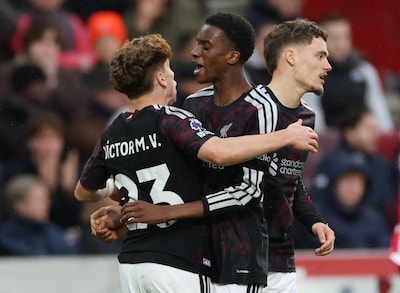Liverpool komt op gelijke hoogte tegen tiental Brentford, Erling Haaland met twee goals voor City